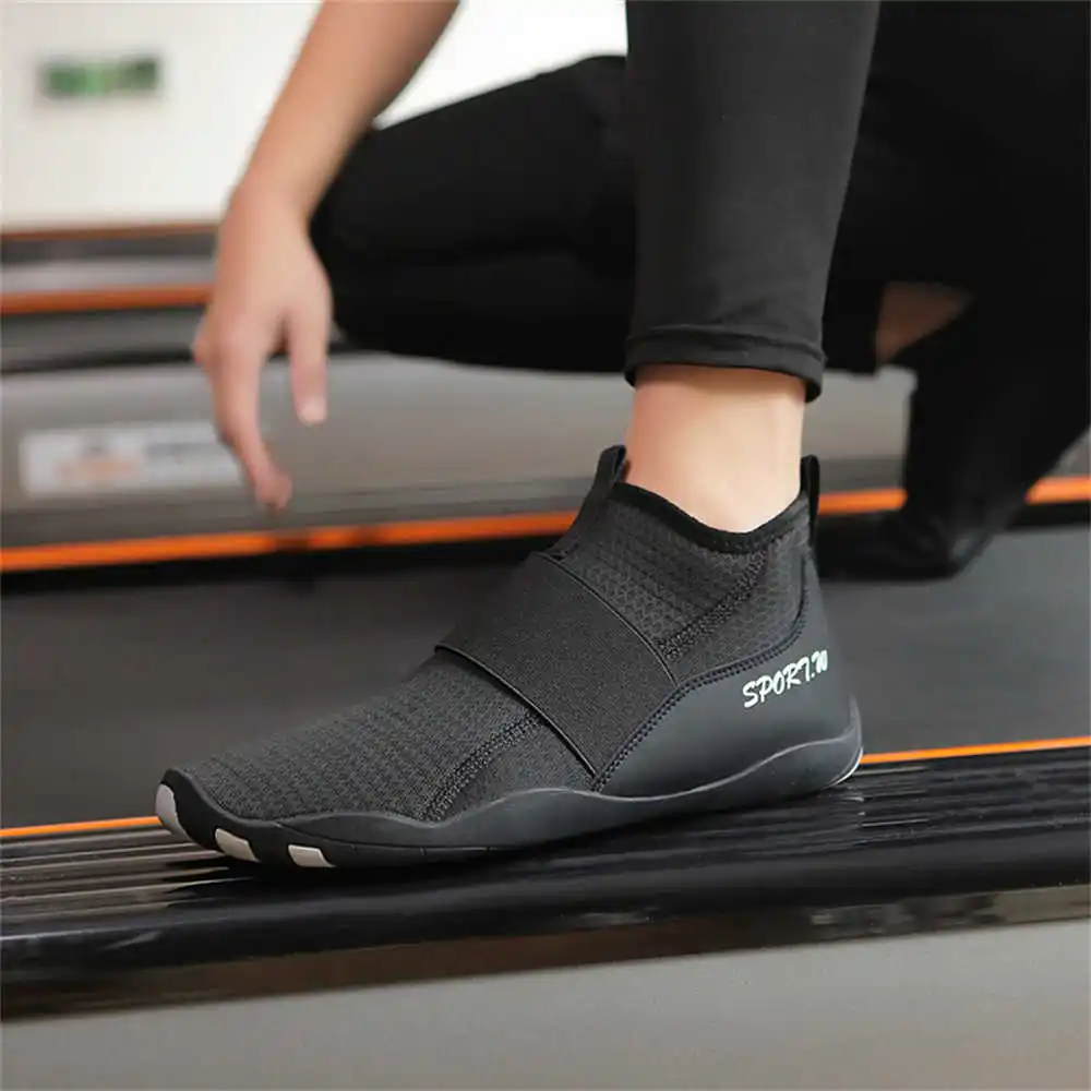 Işık Merhaba Üstleri Spor Ayak - Men'S Best Sneakers For Formal Wear incelemesi ve fiyatı